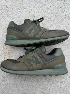 New Balance 574 ML574HV2 Green
Men's Low Top Athletic Sneaker 2021